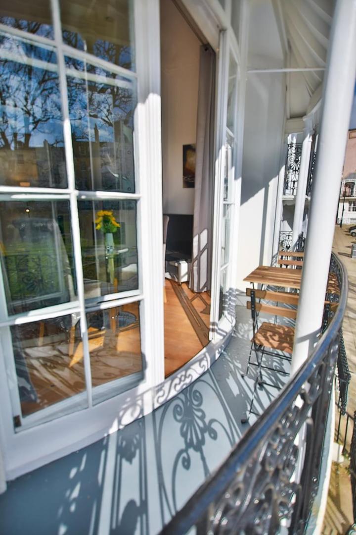40B Wellington Suites Хейстингс Екстериор снимка