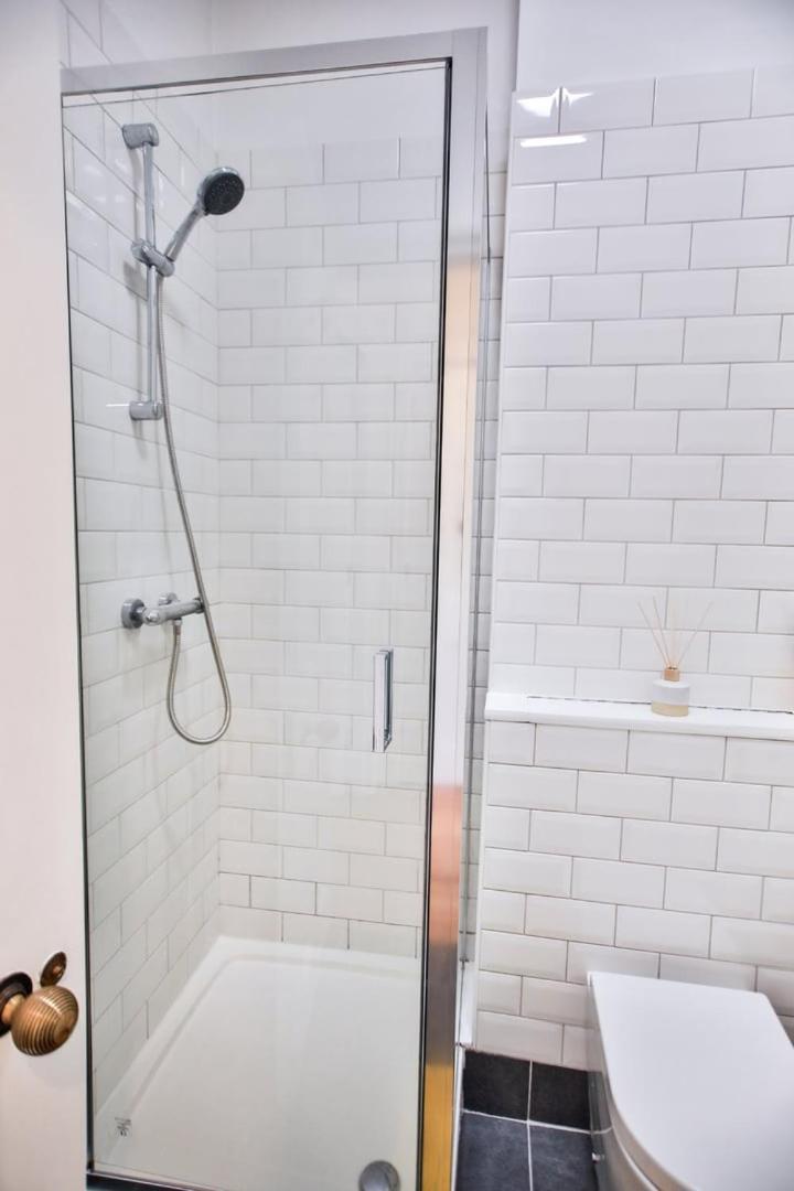 40B Wellington Suites Хейстингс Екстериор снимка